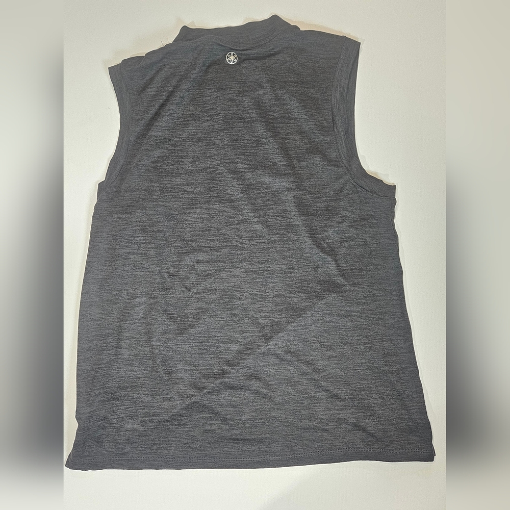 Gaiam Tank Top Medium Grey Athletic Moisture Wicking Sleeveless Workout Shirt‎ - Picture 4 of 7